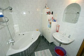 Apartmán A6 + 2P - koupelna