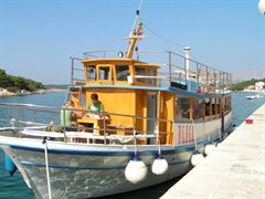Brač - Povlja, Fish picnic
