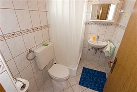 Apartmán A4 + P - koupelna