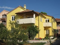 Apartmány Pletikosa - bungalov v zahradě