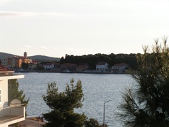 Brodarica - pohled na Krapanj