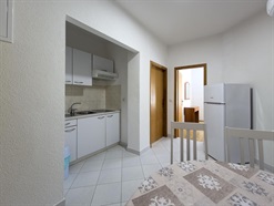 Ivan II . - kuchyňka v apartmánu A3
