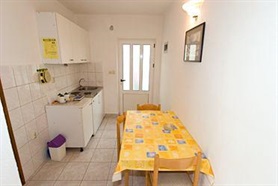 Tončika I. - kuchyň apartmánu A4